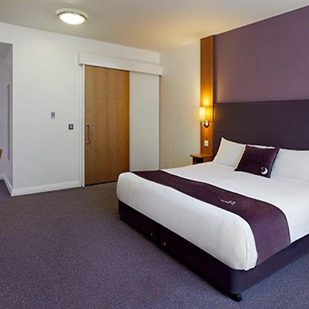 Premier Inn Liverpool John Lennon Airport Спик Экстерьер фото