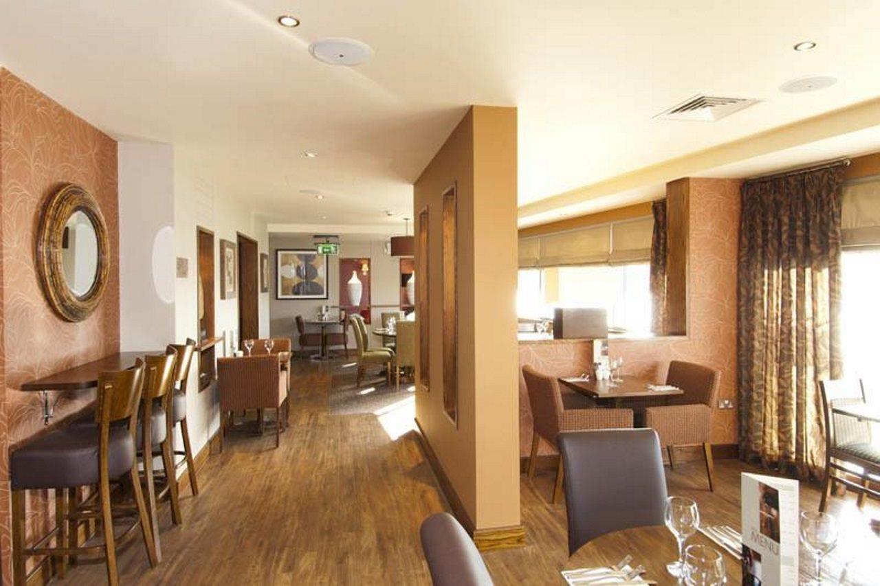 Premier Inn Liverpool John Lennon Airport Спик Экстерьер фото