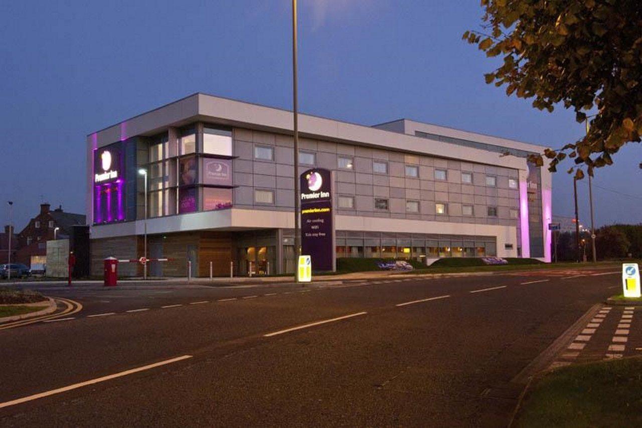Premier Inn Liverpool John Lennon Airport Спик Экстерьер фото